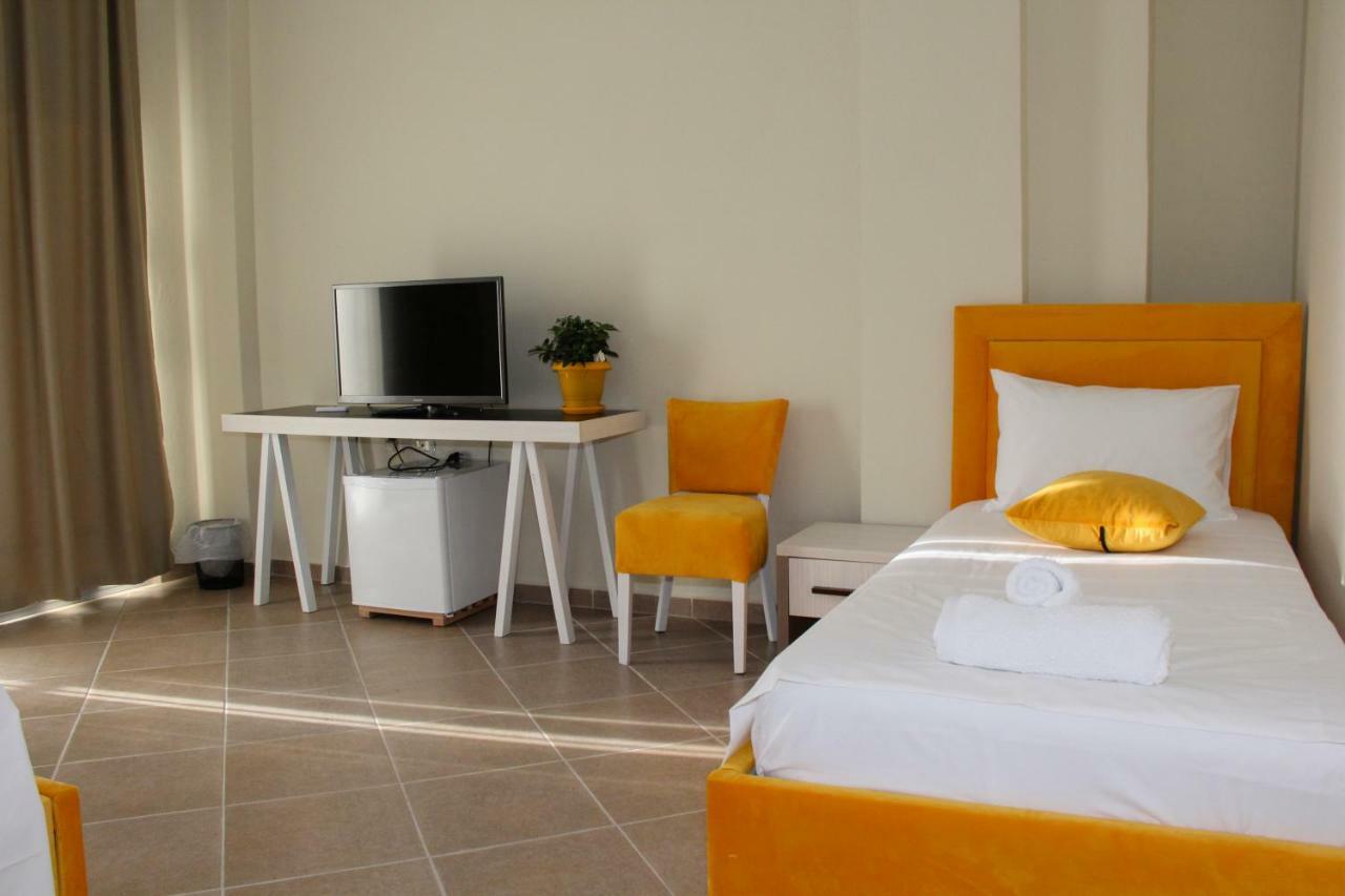 Sunrise Hotel Saranda Extérieur photo